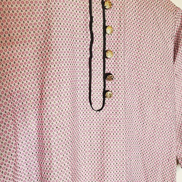 White Pink and Gold Print Kurta with Gold Buttons - Picture 3 of 7